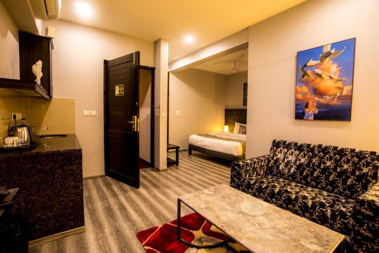 Encore Suites Goa Panaji Eksteriør bilde